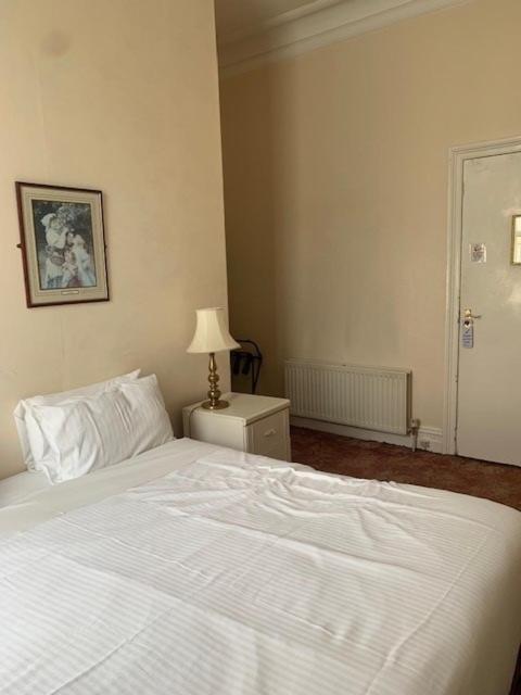 Hotel Balmoral Борнмът Екстериор снимка